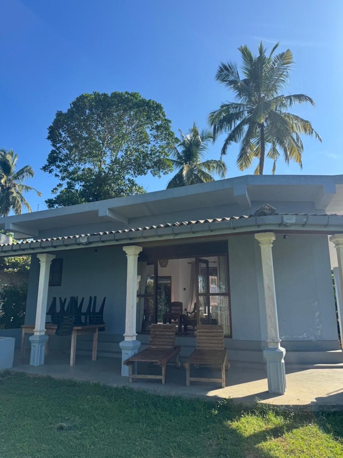 Pemuyan Mirissa70 Acomodação com café da manhã Exterior foto