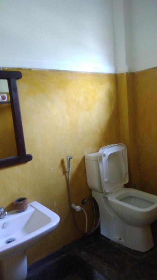 Pemuyan Mirissa70 Acomodação com café da manhã Exterior foto